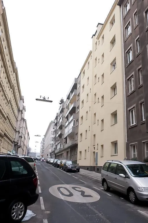 Blechturm Deluxe Apartment Vienna